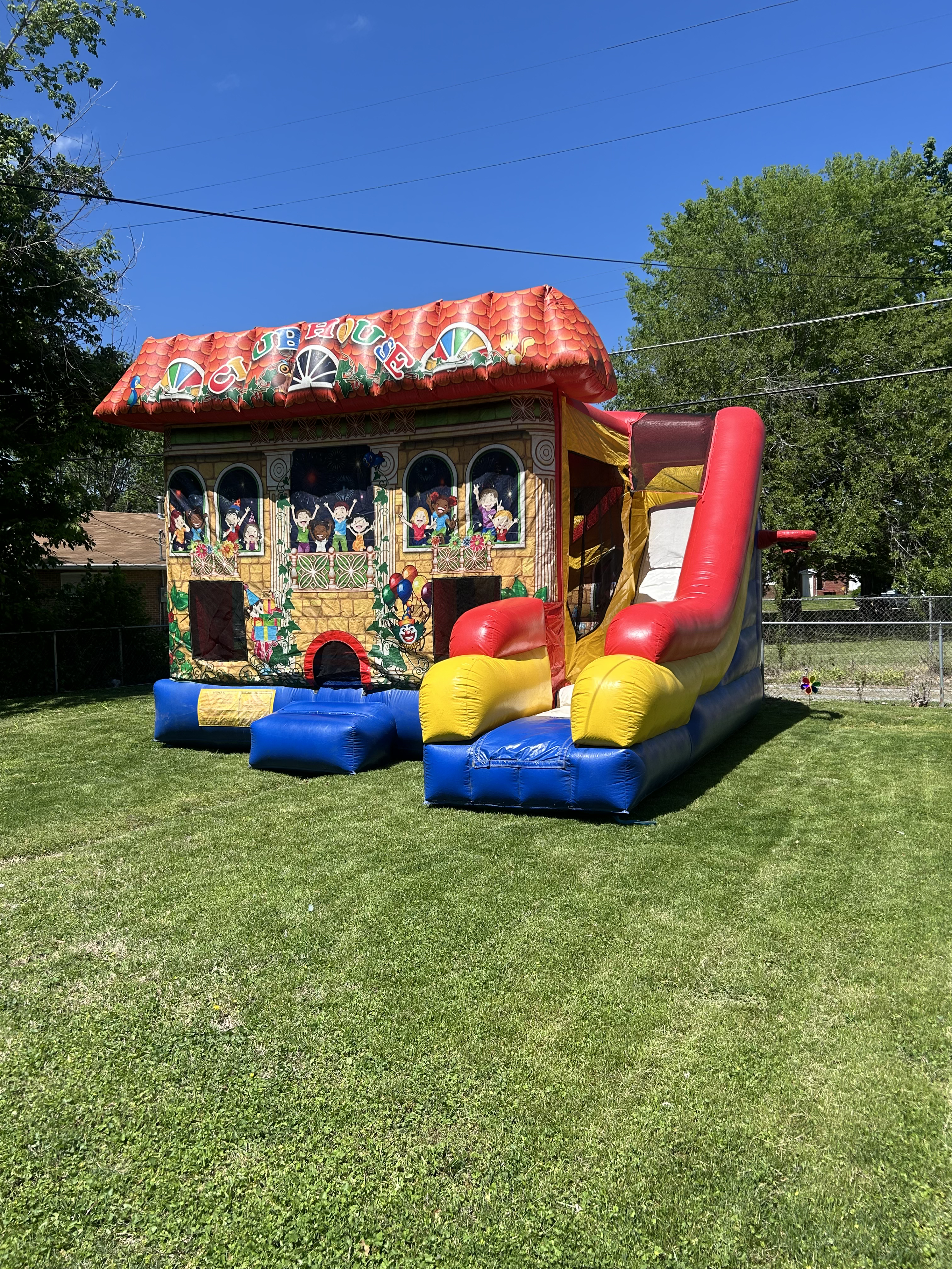 Single Bounce House